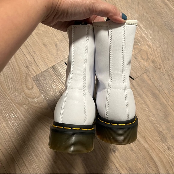 NEW Dr. Martens 1460 Smooth Leather Boot White 7 - Picture 6 of 11